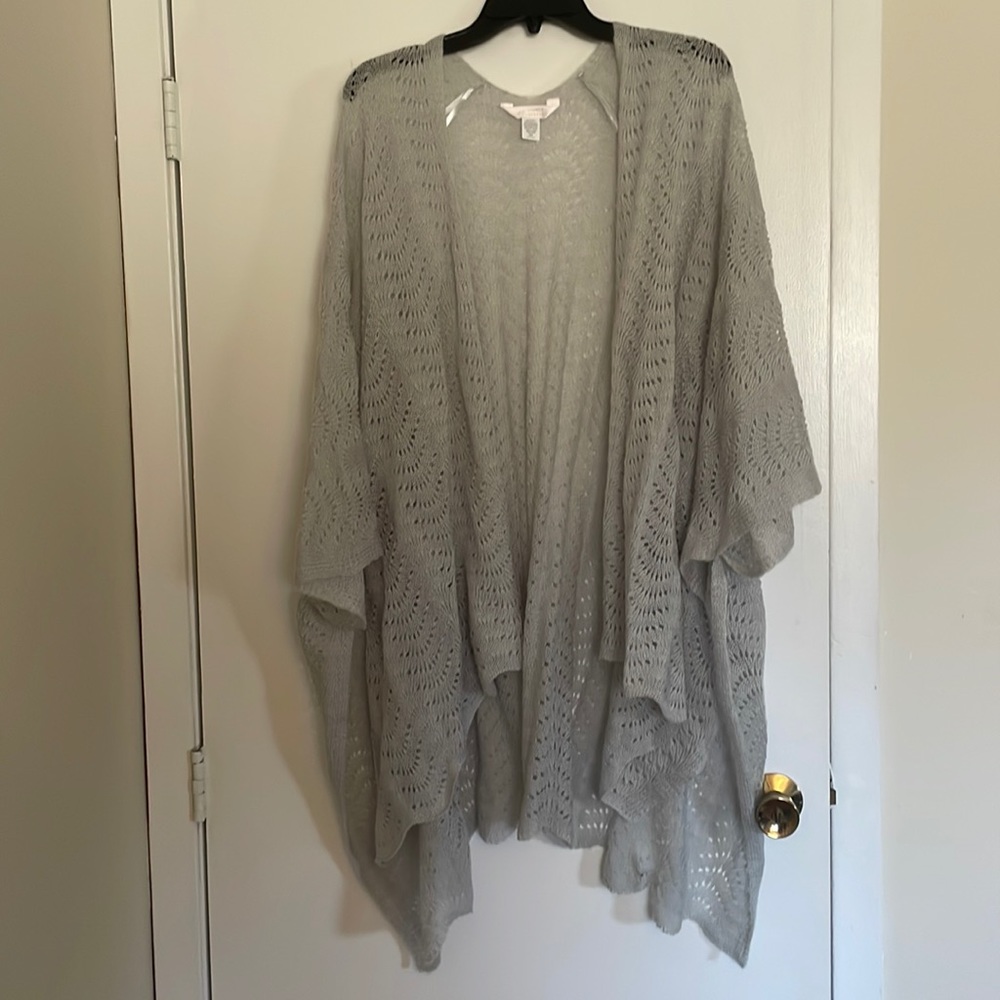 Lauren Conrad gray lightweight cardigan like top